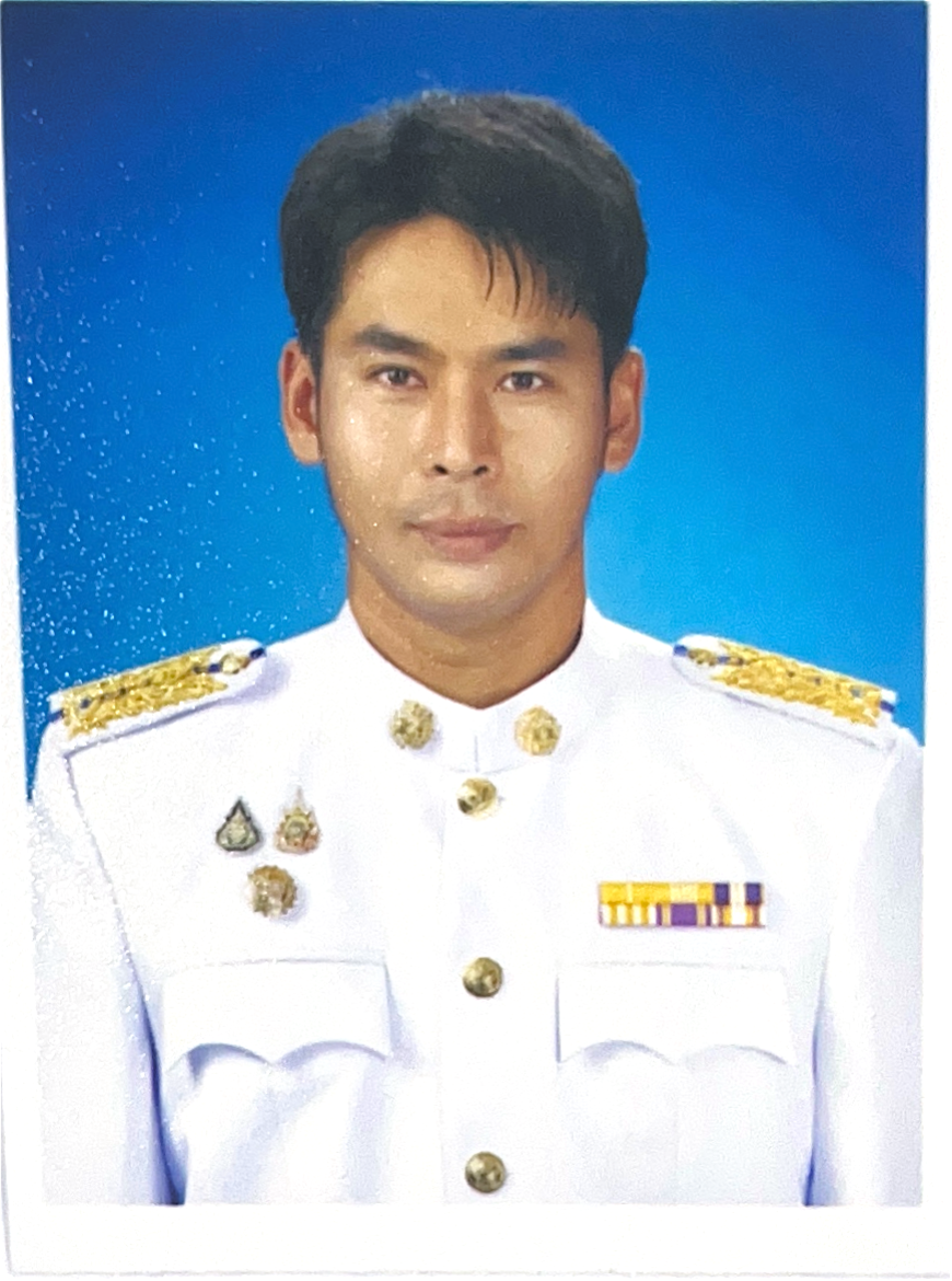 นายพิชัย ลีลาเลิศ